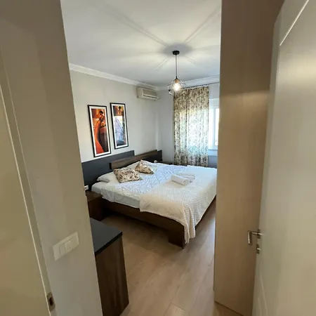 شقة Lita House - 3 Bedroom تيرانا
