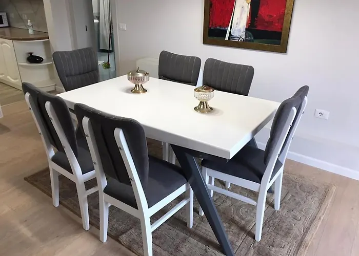 Lita House - 3 Bedroom *