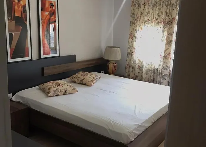 Lita House - 3 Bedroom * ティラナ