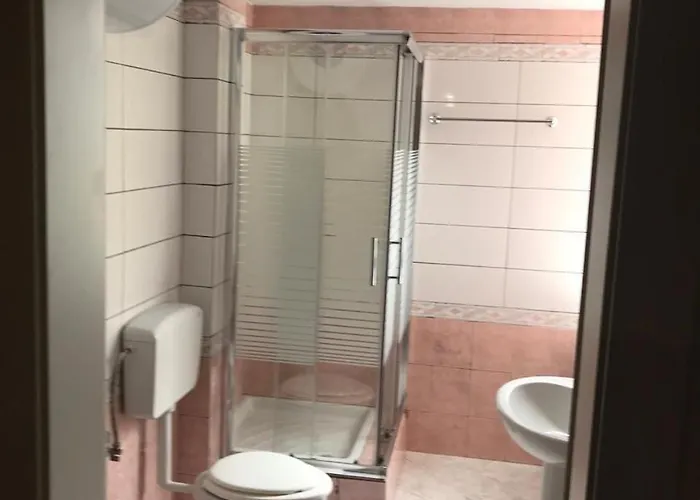 Lita House - 3 Bedroom * ティラナ