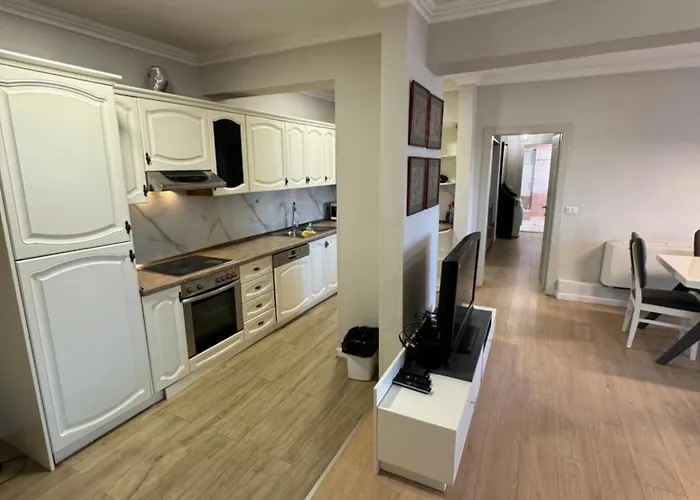 Lita House - 3 Bedroom